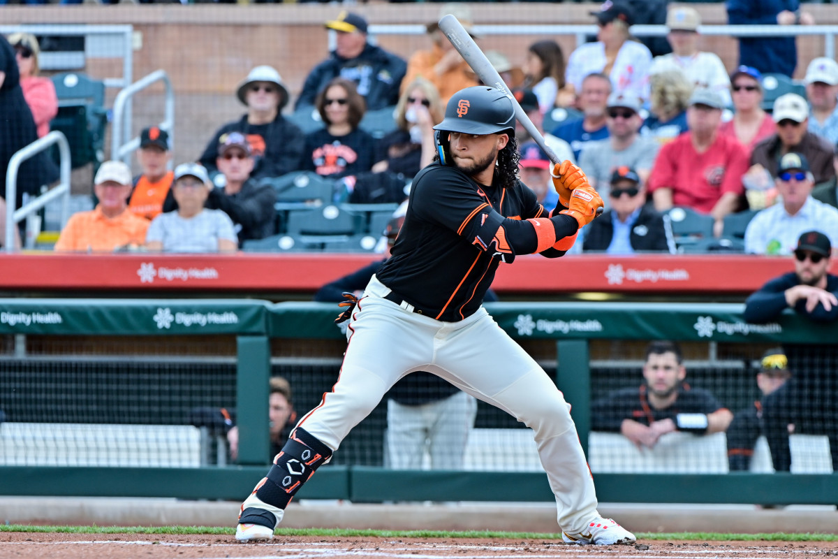 SF Giants second baseman Isan Diaz at bat in the first inning against the Milwaukee Brewers. (2023)